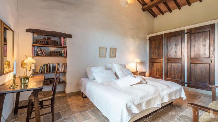 Image No.26-9 Bed Apartment for sale