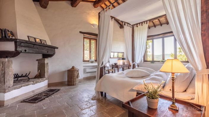 Image No.27-Appartement de 9 chambres à vendre à Pérouse