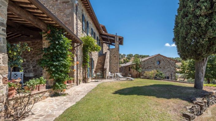 Image No.7-9 Bed Apartment for sale