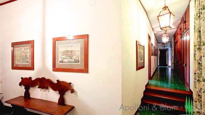 Image No.12-7 Bed Apartment for sale