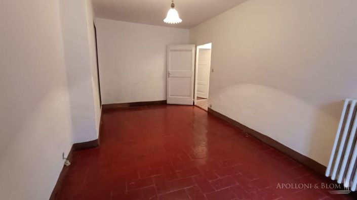 Image No.20-2 Bed Apartment for sale