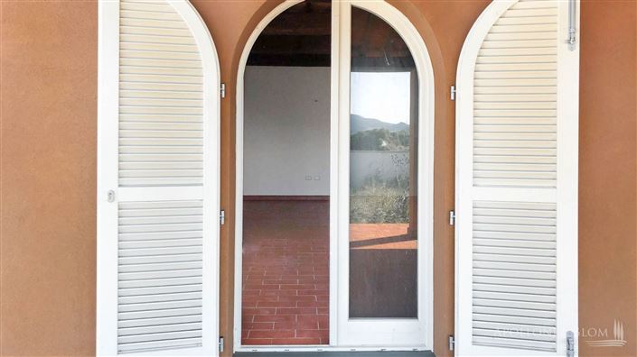 Image No.10-3 Bed Apartment for sale