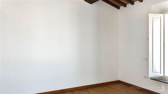 Image No.22-3 Bed Apartment for sale