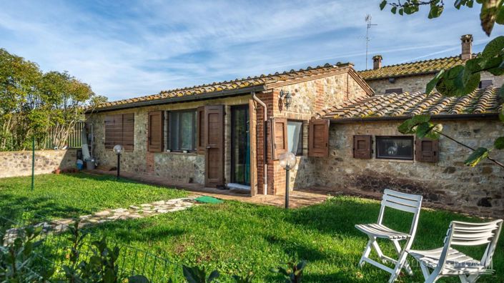 Image No.20-10 Bed Apartment for sale