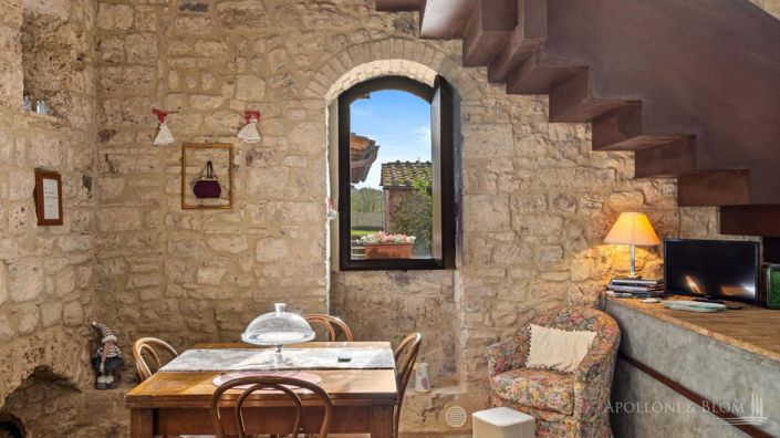 Image No.29-10 Bed Apartment for sale