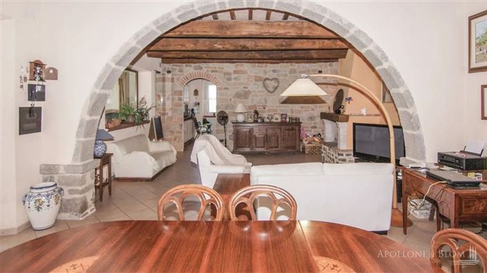 Image No.15-6 Bed Apartment for sale