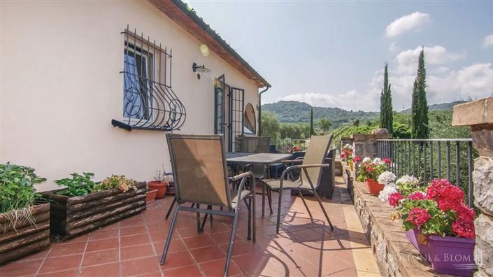 Image No.9-6 Bed Apartment for sale