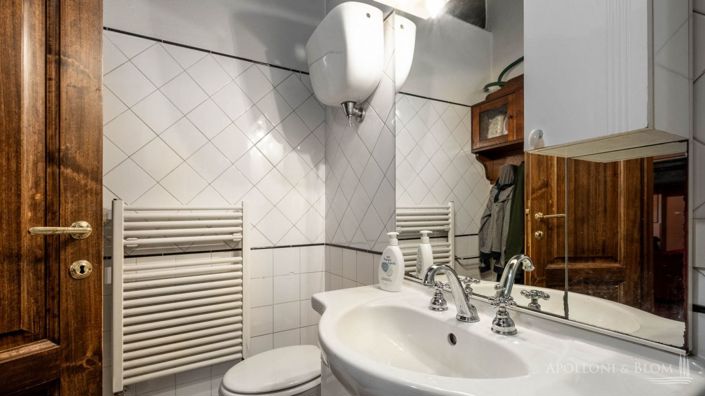 Image No.23-5 Bed Country House for sale