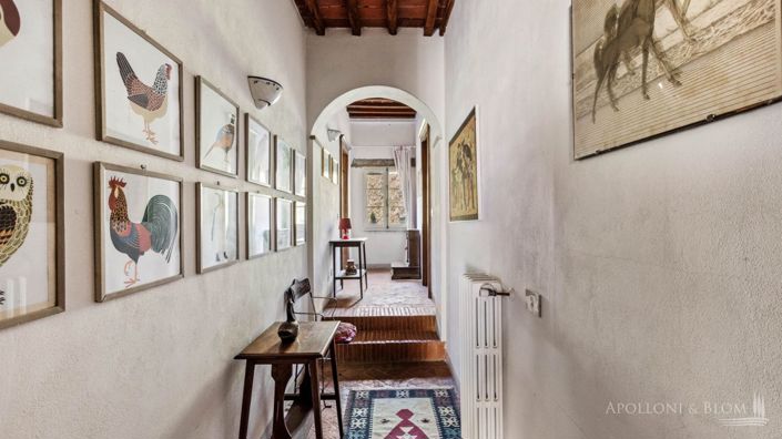 Image No.21-10 Bed Apartment for sale