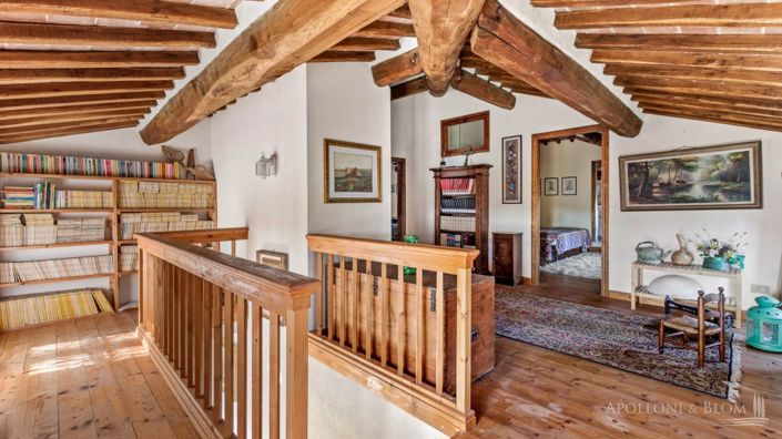 Image No.24-10 Bed Apartment for sale