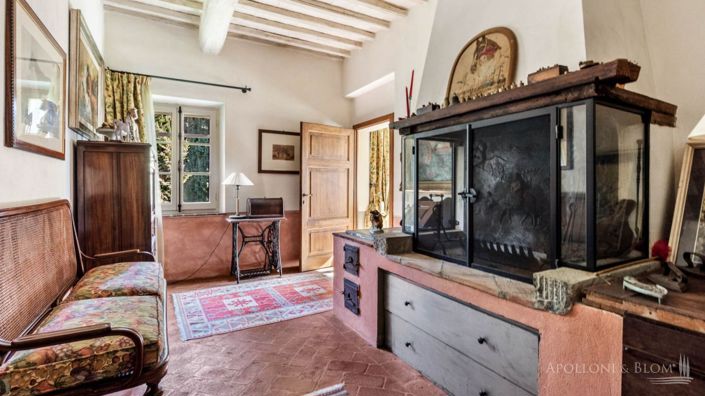 Image No.9-10 Bed Apartment for sale