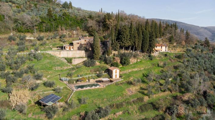 Image No.9-8 Bed Apartment for sale