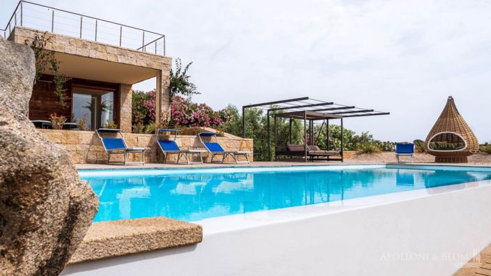 Image No.1-5 Bed Villa for sale
