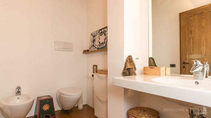 Image No.18-2 Bed Apartment for sale