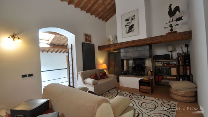 Image No.24-2 Bed Apartment for sale