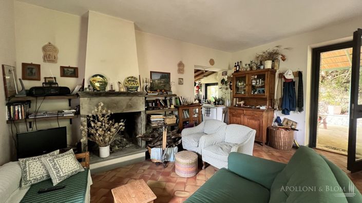 Image No.21-2 Bed Apartment for sale