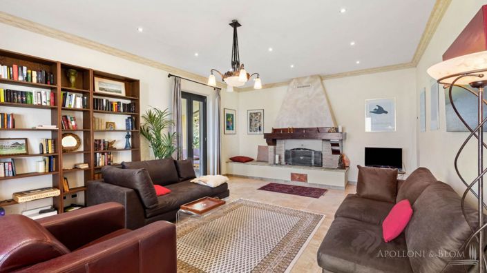 Image No.28-7 Bed Apartment for sale