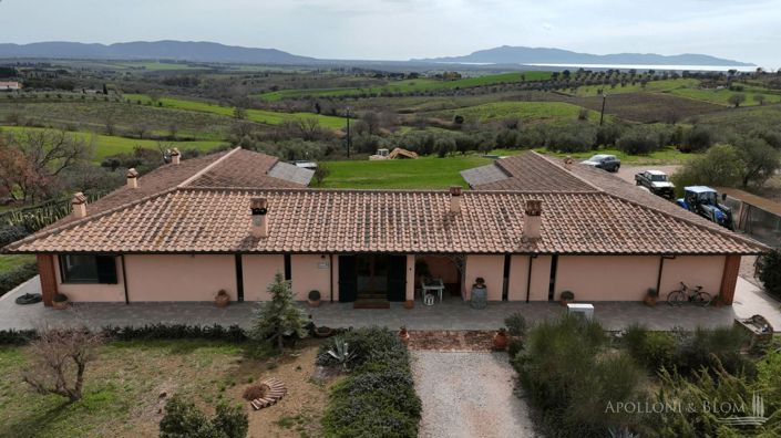 Image No.1-3 Bed Vineyard for sale