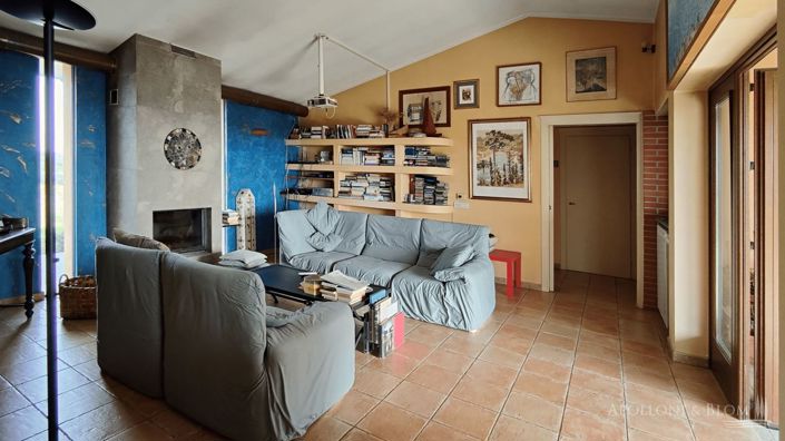 Image No.20-3 Bed Vineyard for sale