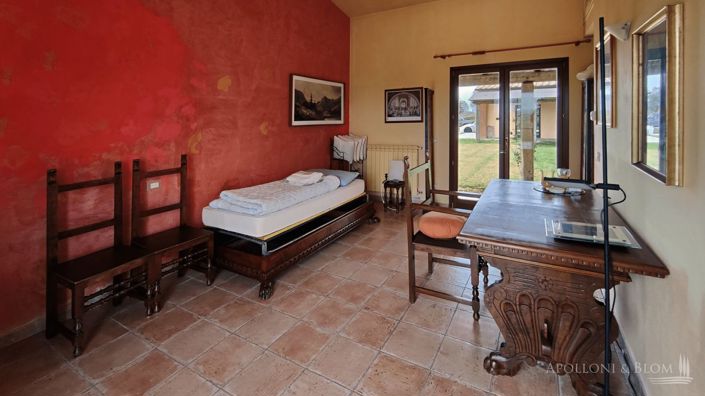 Image No.24-3 Bed Vineyard for sale