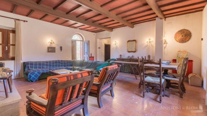 Image No.6-8 Bed Apartment for sale