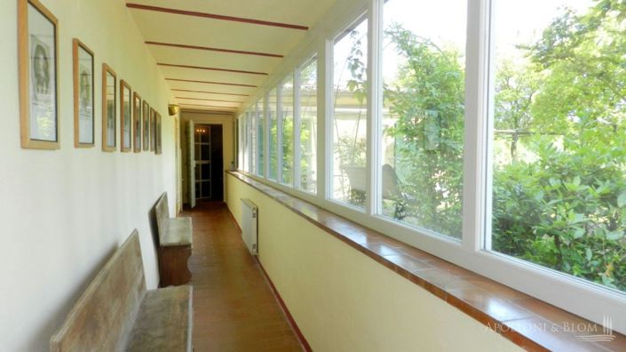 Image No.13-8 Bed Apartment for sale