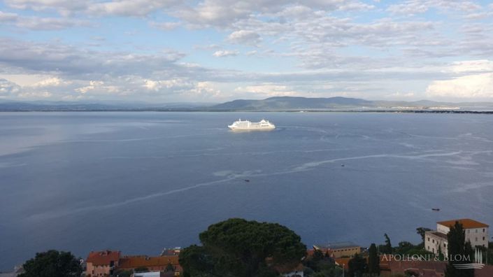 Image No.25-4 Bed Apartment for sale