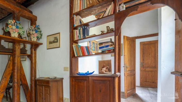 Image No.22-11 Bed Apartment for sale