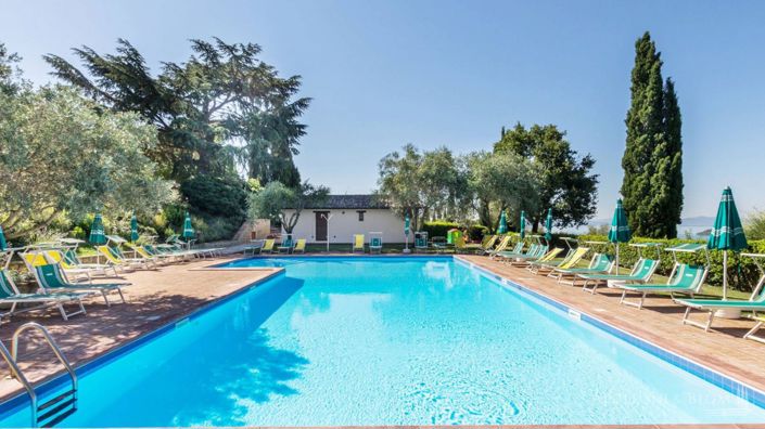 Image No.17-31 Bed Apartment for sale