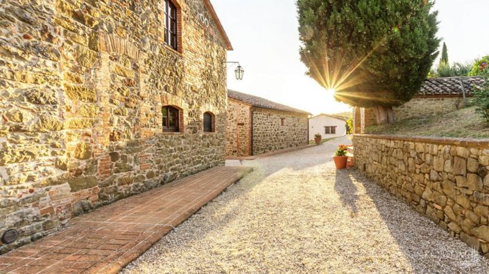 Image No.19-31 Bed Apartment for sale