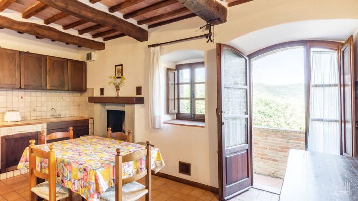 Image No.24-31 Bed Apartment for sale