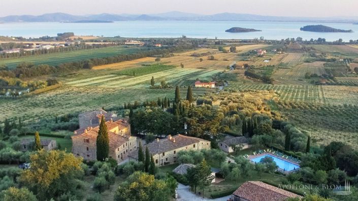 Image No.8-31 Bed Apartment for sale