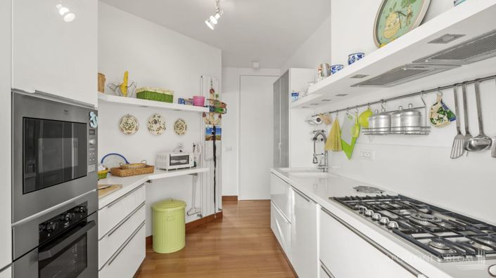 Image No.13-3 Bed Country House for sale