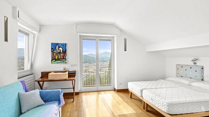 Image No.20-3 Bed Country House for sale