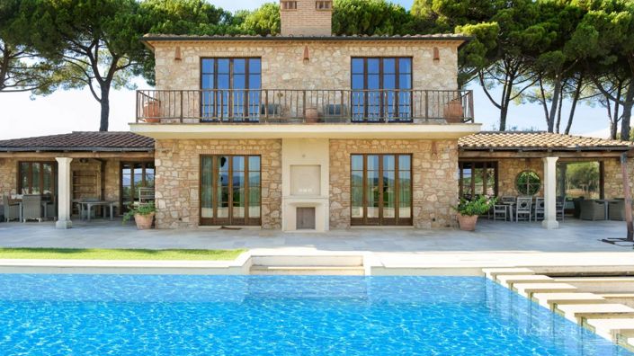 Image No.9-17 Bed Apartment for sale