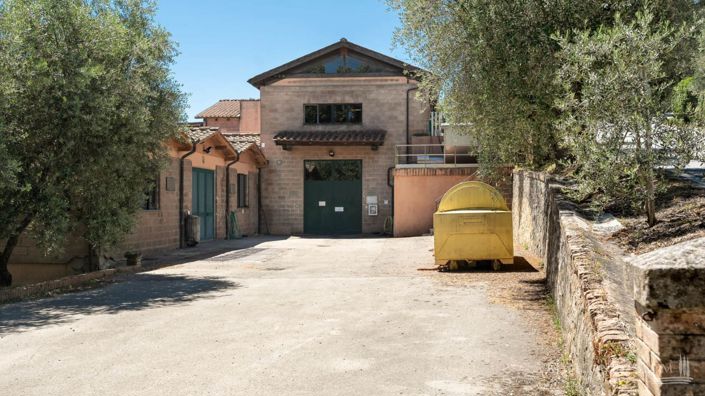 Image No.30-14 Bed Vineyard for sale