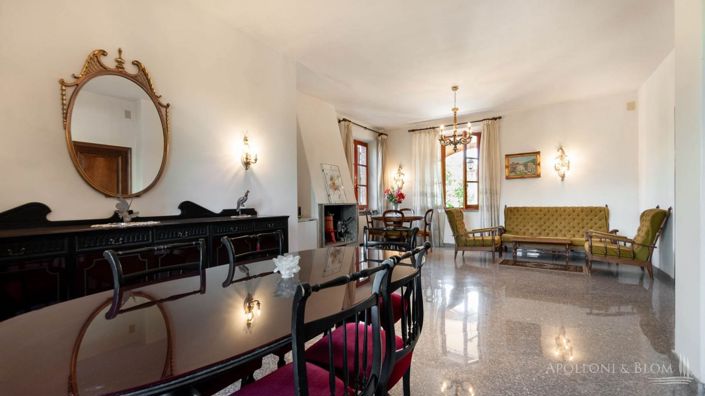 Image No.11-5 Bed Country House for sale