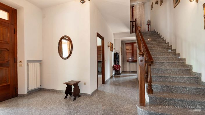 Image No.13-5 Bed Country House for sale