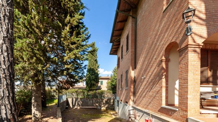 Image No.3-5 Bed Country House for sale