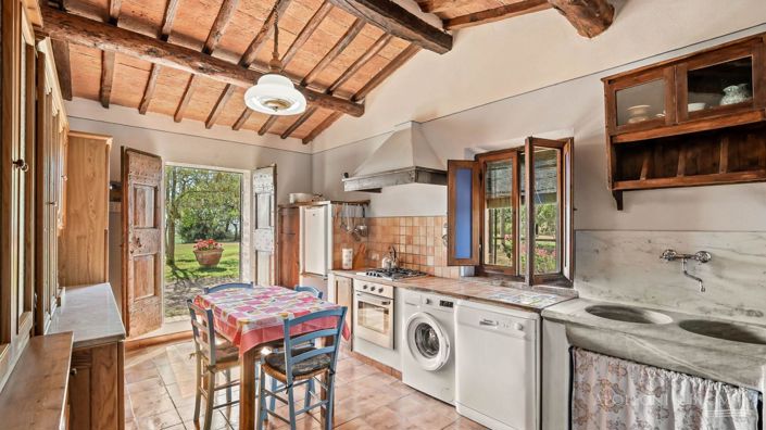 Image No.20-4 Bed Apartment for sale