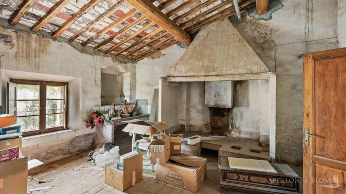 Image No.22-4 Bed Vineyard for sale