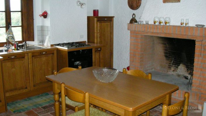 Image No.14-6 Bed Chateaux for sale