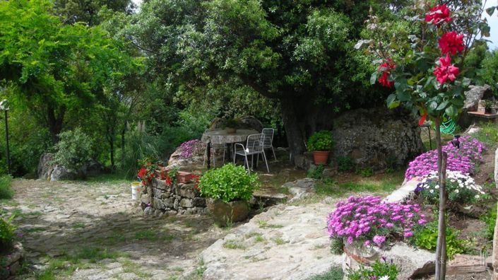 Image No.26-6 Bed Chateaux for sale