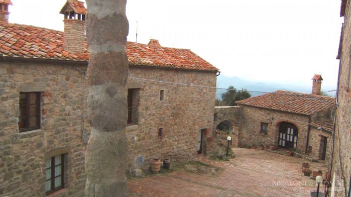 Image No.7-6 Bed Chateaux for sale