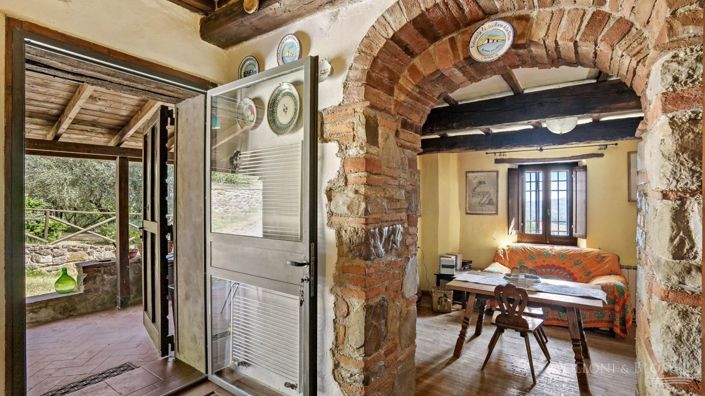 Image No.11-12 Bed Apartment for sale