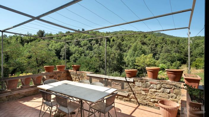 Image No.16-12 Bed Apartment for sale