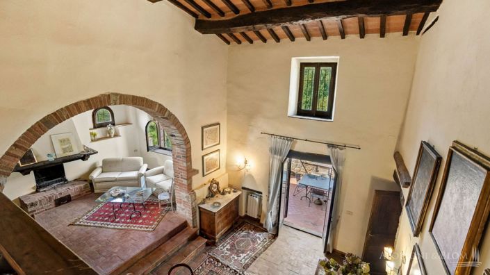 Image No.5-12 Bed Apartment for sale