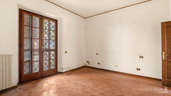 Image No.17-4 Bed Country House for sale