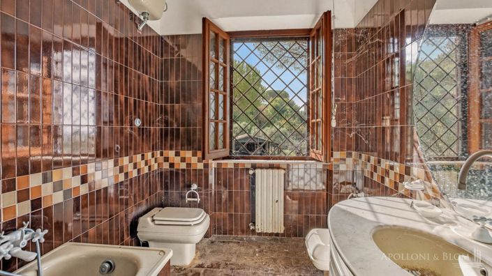 Image No.22-4 Bed Country House for sale