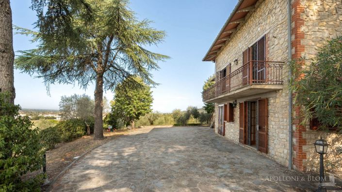 Image No.26-4 Bed Country House for sale